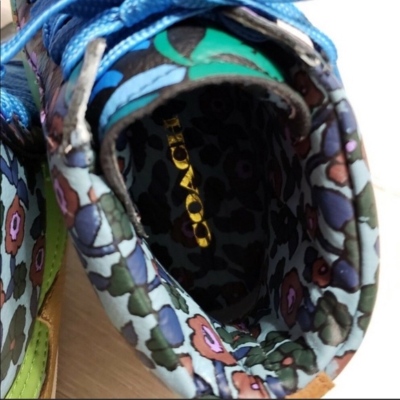 💥FINAL PRICE💥COACH Floral Gold Leather Hi Tops! - Picture 7 of 8